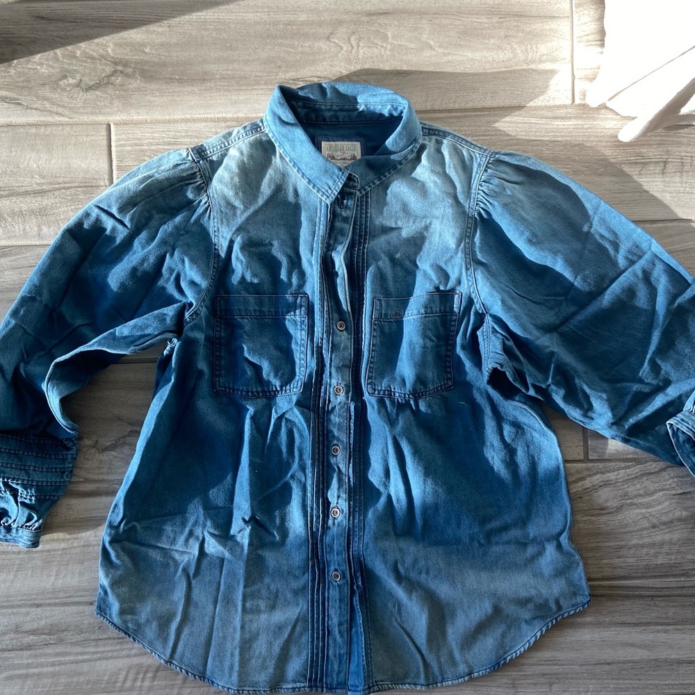 American Eagle NWT puff sleeve jean shirt size XL